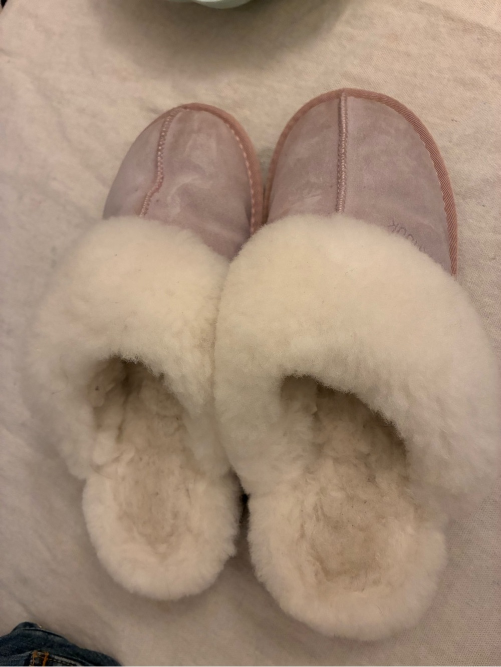 Nuknuuk Joy Women's Genuine Sheepskin Suede Slippers